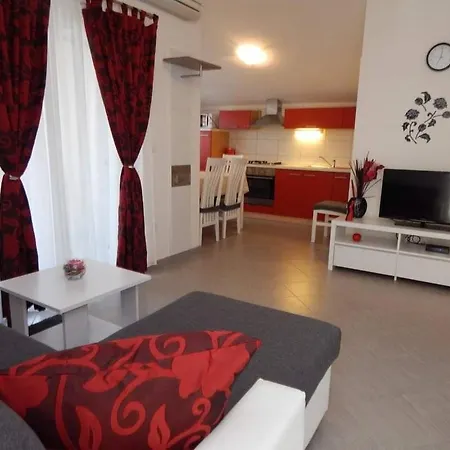 Apartment Mastrinka *