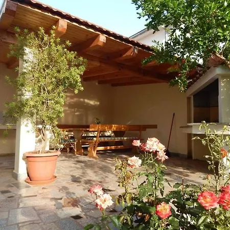Apartment Mastrinka *